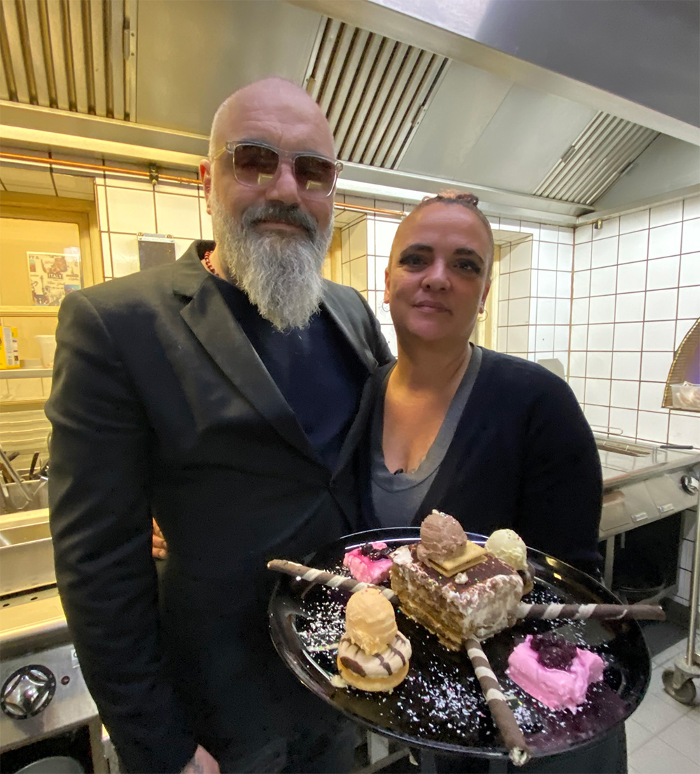 Luigi und Barbara da Nizza vom Restaurant Little Italy aus Henstedt-Ulzburg
verwöhnen die Gäste mit italienischen Spezialitäten!